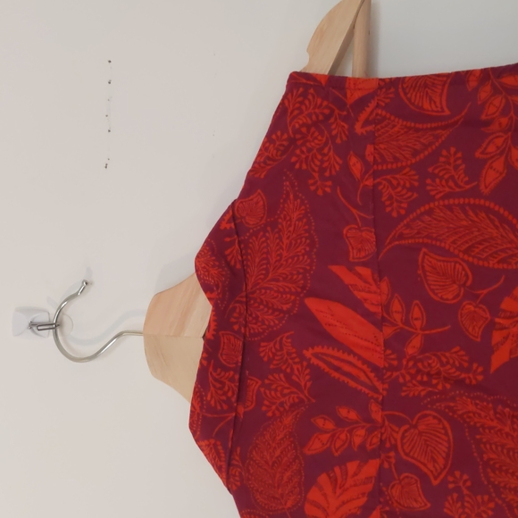 Tropical Sleeveless Blouse - Picture 9 of 12